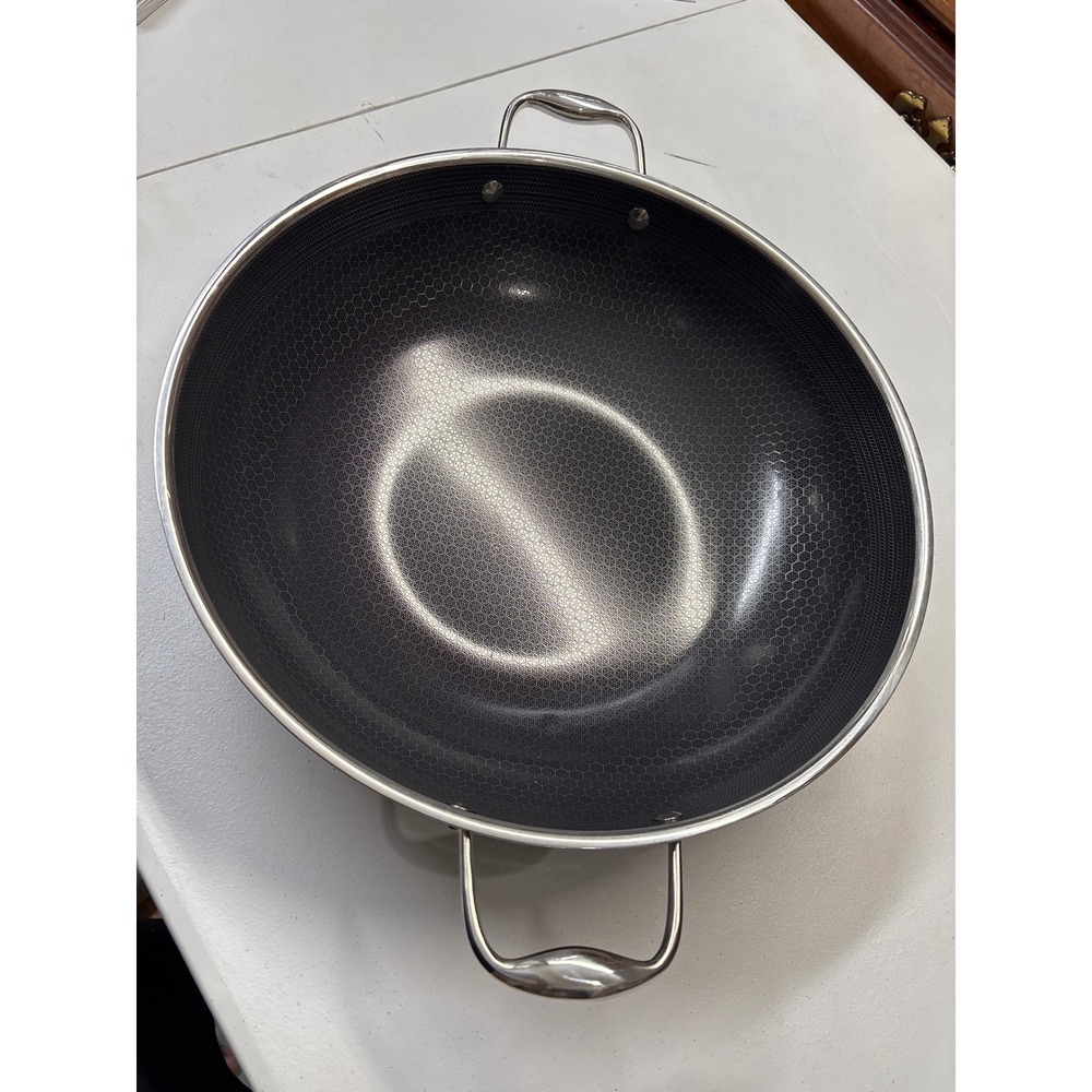 HexClad 14 Inch Hybrid Nonstick Wok Stainless Steel Dual Handle Stir Fry Pan
